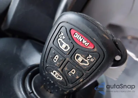 2005 Chrysler Town & Country Lx из США, поврежденный, VIN 2C4GP44R45R212004